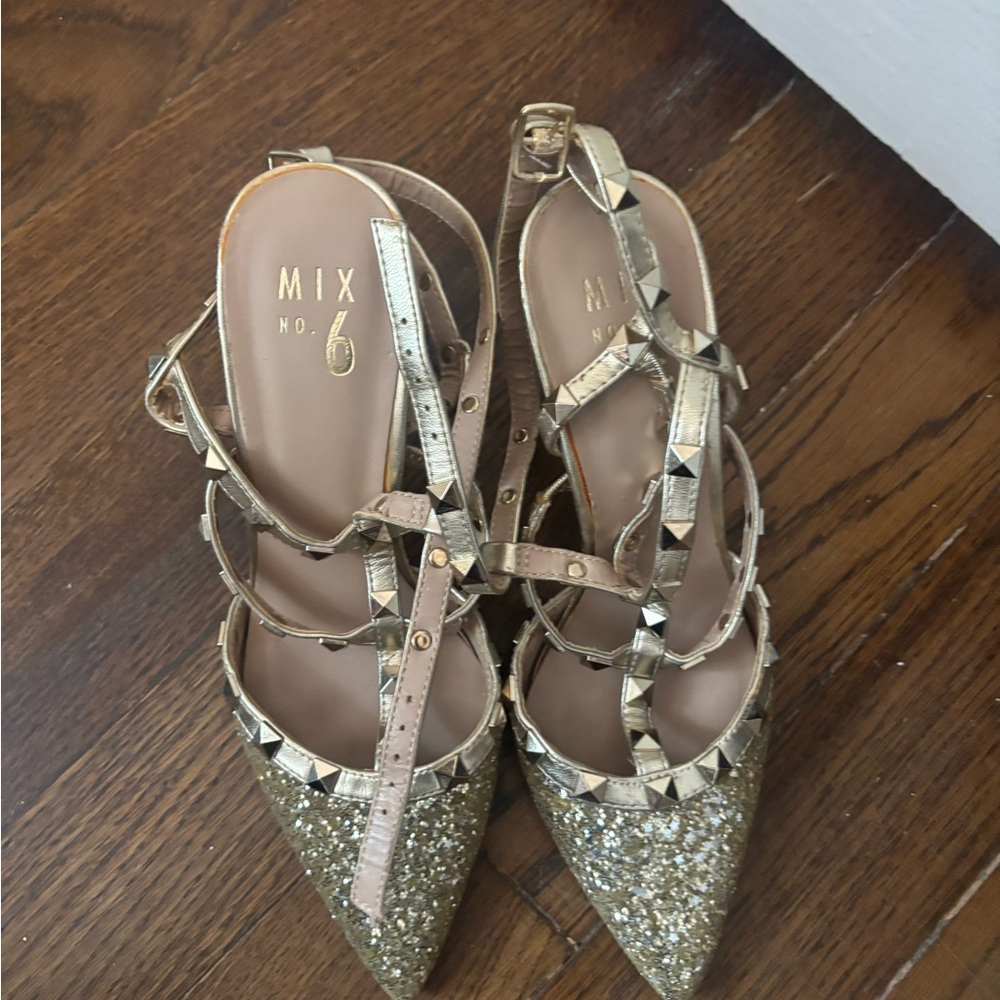 Shoes - Picture 3 of 3
